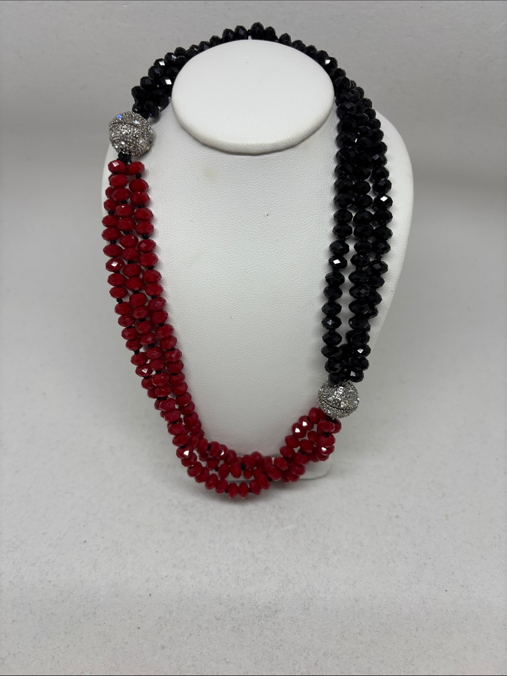 Fun, multi-strand convertible necklace/bracelet